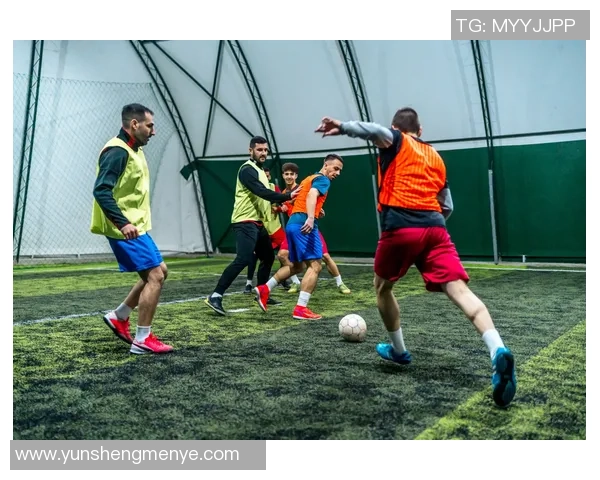 踢著名球员的足球明星如何在绿茵场上展现个人魅力与团队精神 踢著名球员的足球明星如何在绿茵场上展现个人魅力与团队精神